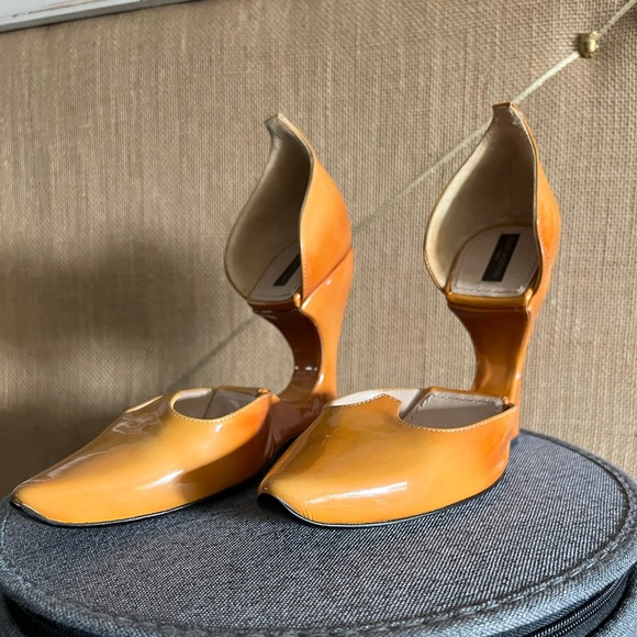 LOUIS VUITTON Orange / Brown Patent Leather Wedge Heels, Size 6.5 (36.5 EU) - Picture 2 of 8